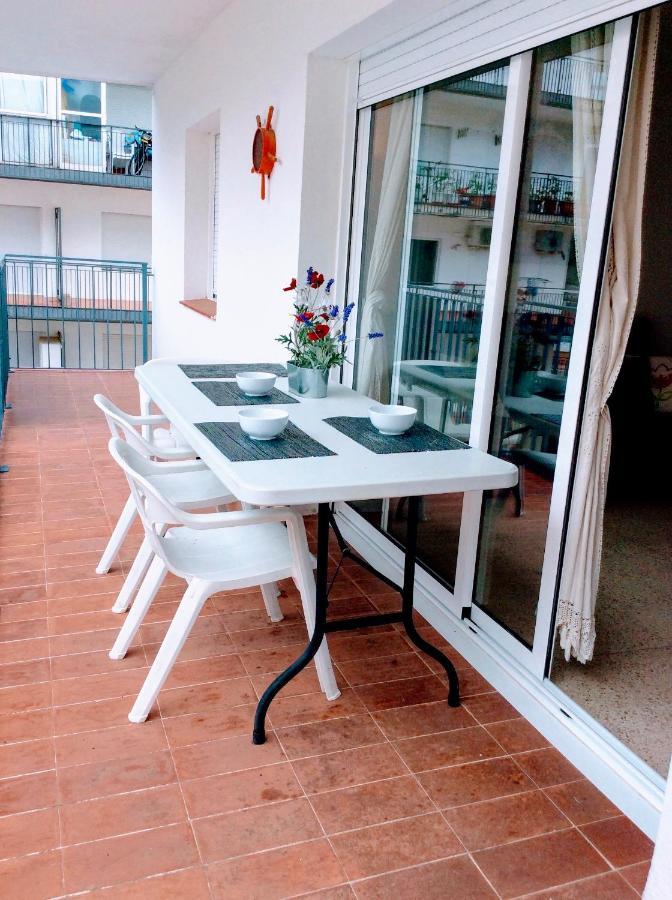 Apartamentos Aquarium. 150 Metros Playa. Roses Extérieur photo